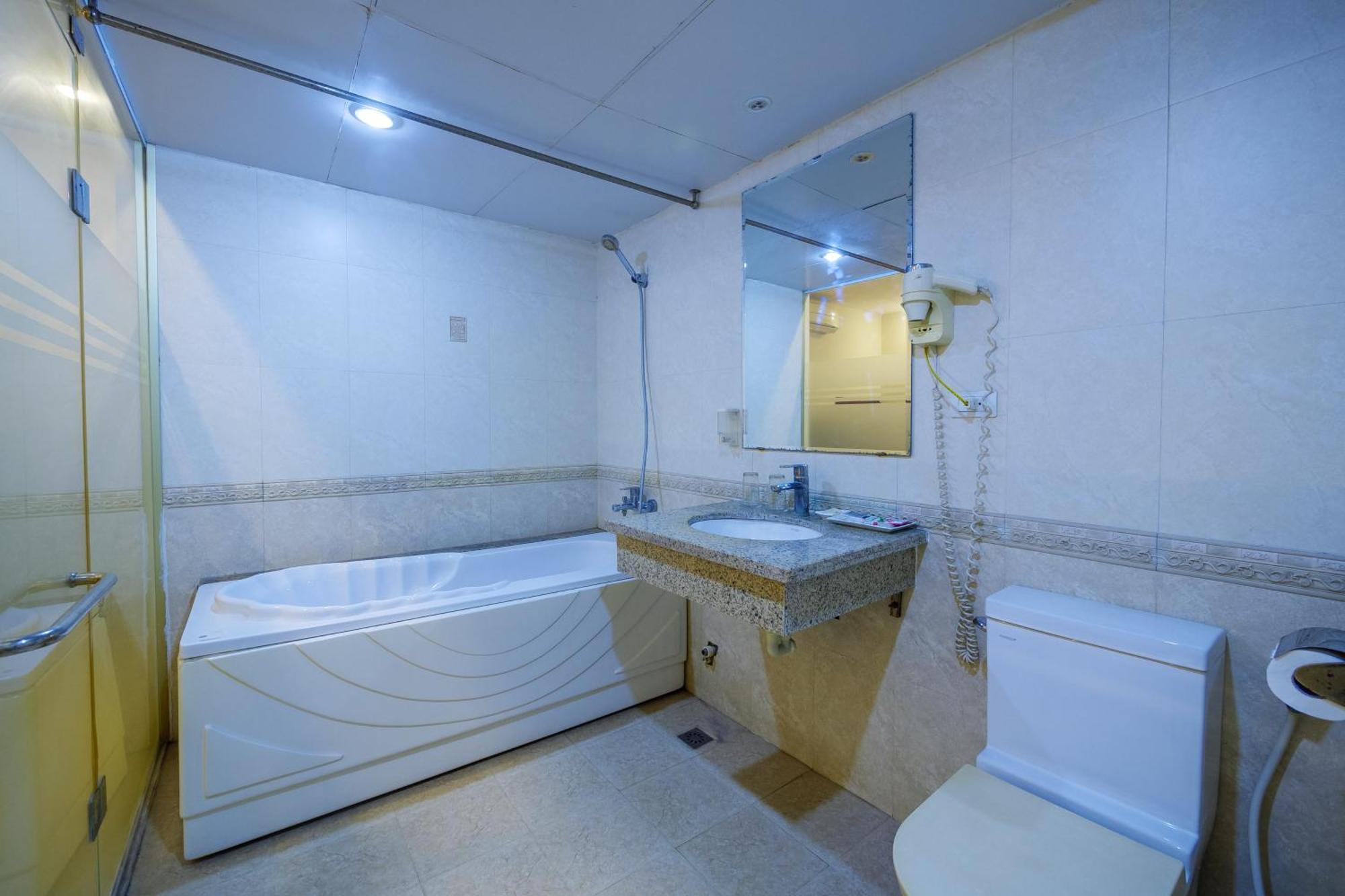 Ngan Ha Hotel Long Bien Hanoi Kültér fotó
