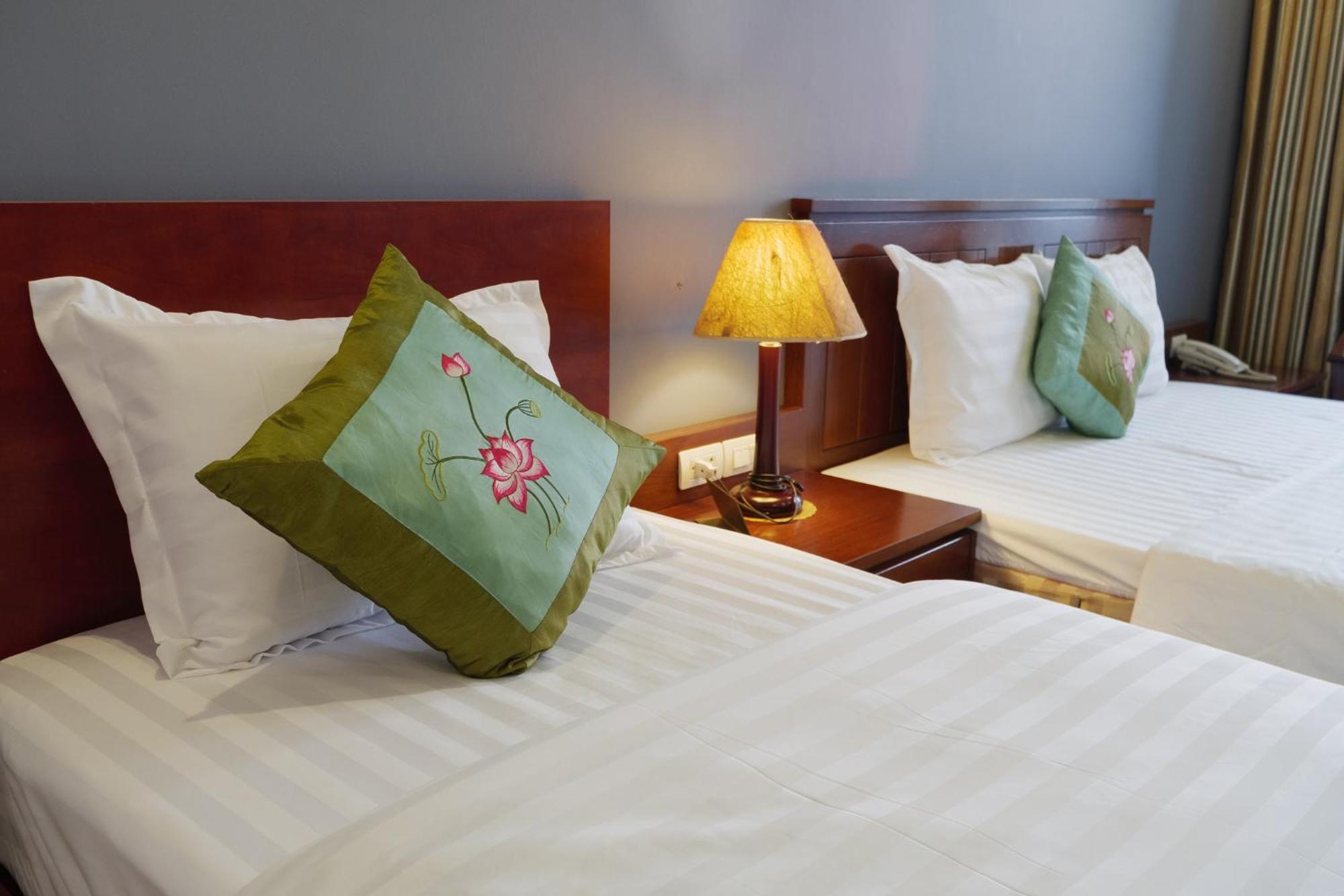 Ngan Ha Hotel Long Bien Hanoi Kültér fotó